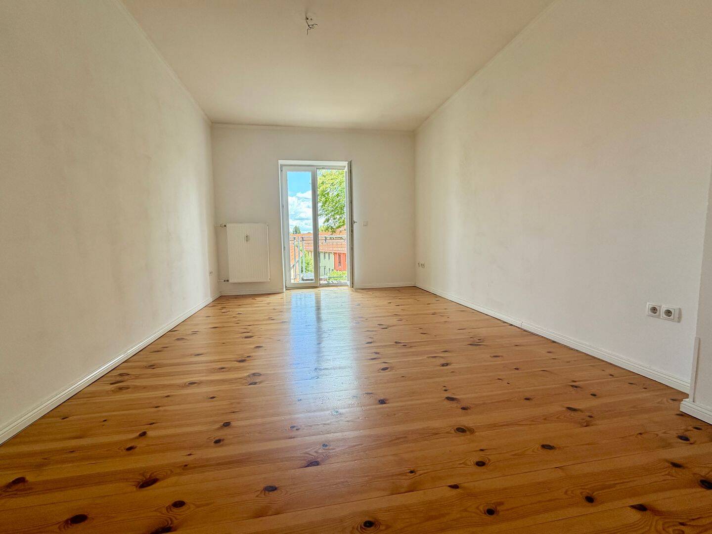 CHARMANTE ALTBAUWOHNUNG MIT WOHNKÜCHE, WANNENBAD, SONNIGER BALKONTERRASSE IN POTSDAMS BESTER LAGE!, 14469 Potsdam