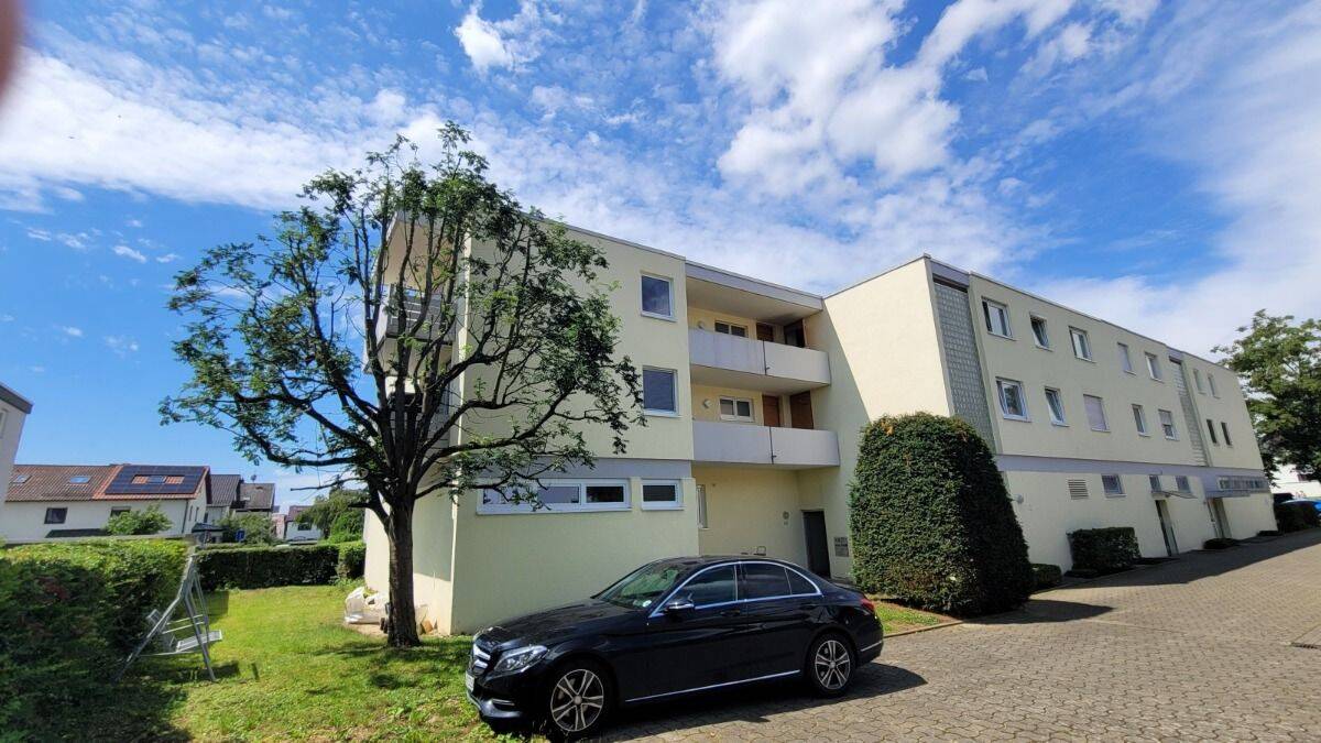 Helle 2-Zimmerwohnung mit Balkon in guter Lage in Ostfldern-Ruit, 73760 Ostfildern