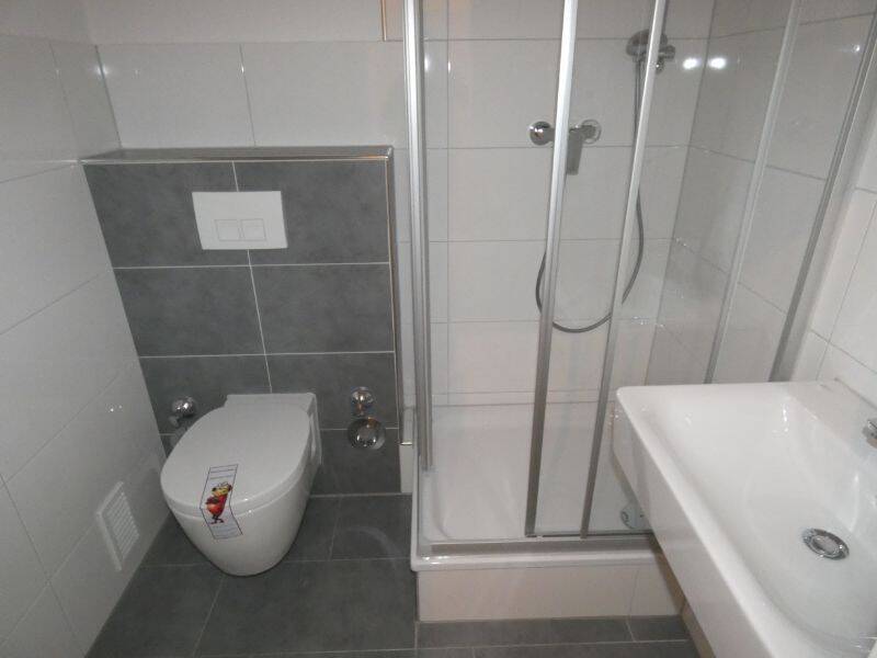 *** Modernisierte 2-Zi.-Whg. mit Duschbad! ***, 45355 Essen (Bergeborbeck Bochold Borbeck-Mitte)