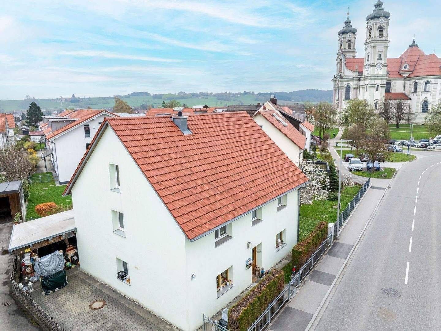 Attraktives Einfamilienhaus in Toplage von Ottobeuren – Wohnen mit Blick auf die Basilika, 87724 Ottobeuren