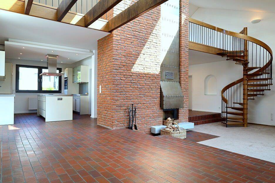 FREE-STANDING HOUSE WITH A DREAM GARDEN & SAUNA! with ca. 221 m², 6-room, 3-bed, in Taunusstein-Hahn, 65232 Taunusstein