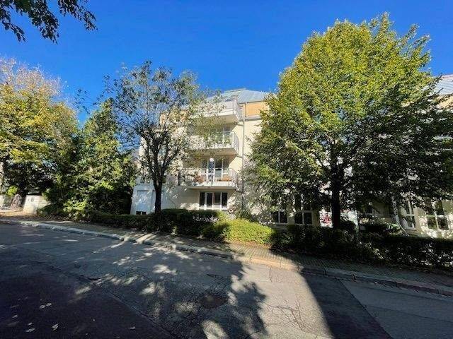RUHIGE LAG! Helle 2 Raum-Maisonette-Wohnung mit Balkon, 9117 Chemnitz (Rabenstein Reichenbrand Rottluff Siegmar)