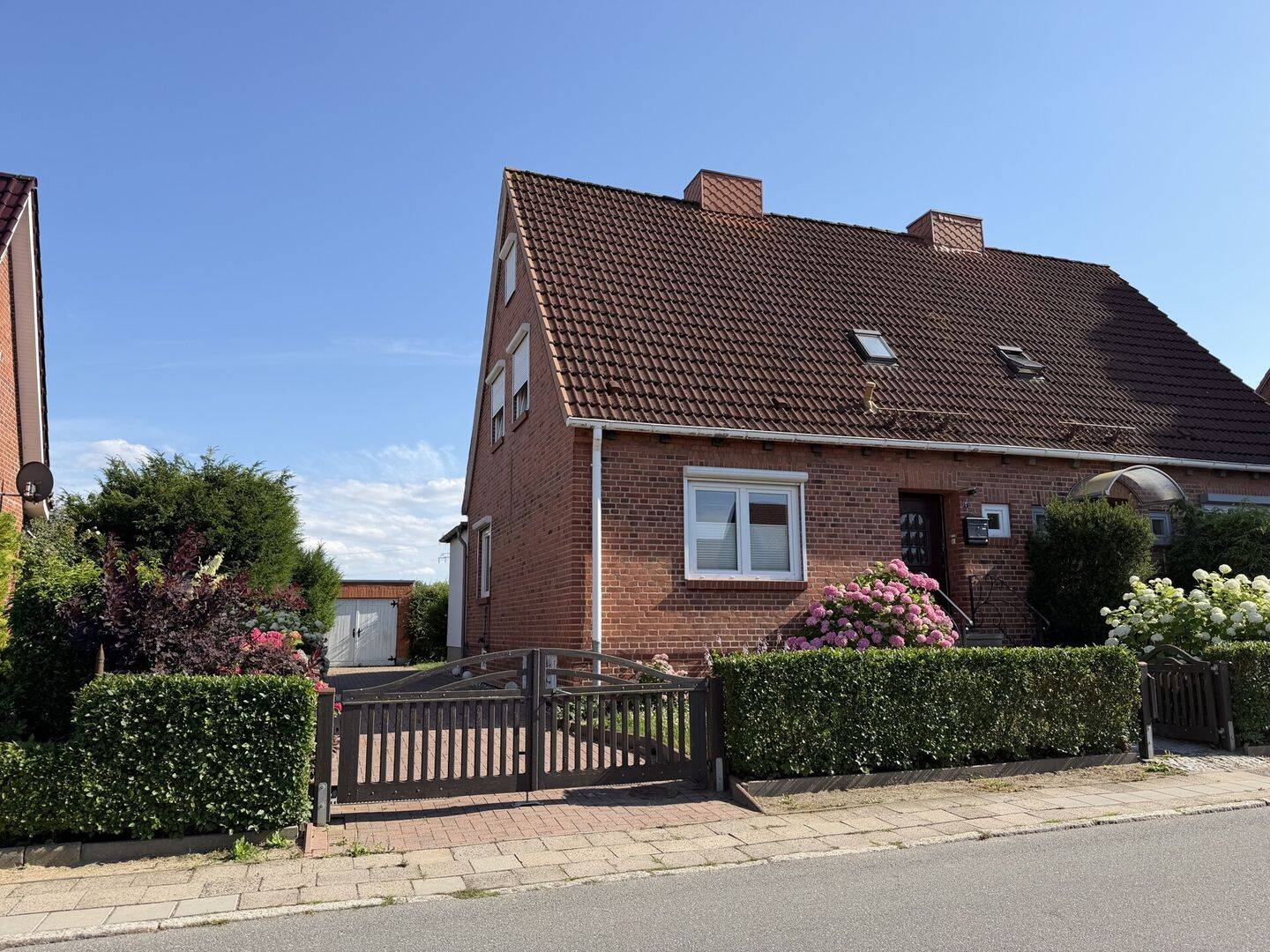 sonnige Einfamiliendoppelhaushälfte im beliebtesten Stadtteil der Hansestadt Wismar:           „Wismar Süd“, 23970 Wismar