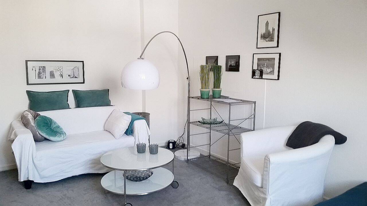 Modern möbliertes Zimmer in Bonn-Lengsdorf, 53127 Bonn (Ippendorf Lengsdorf Poppelsdorf Venusberg)
