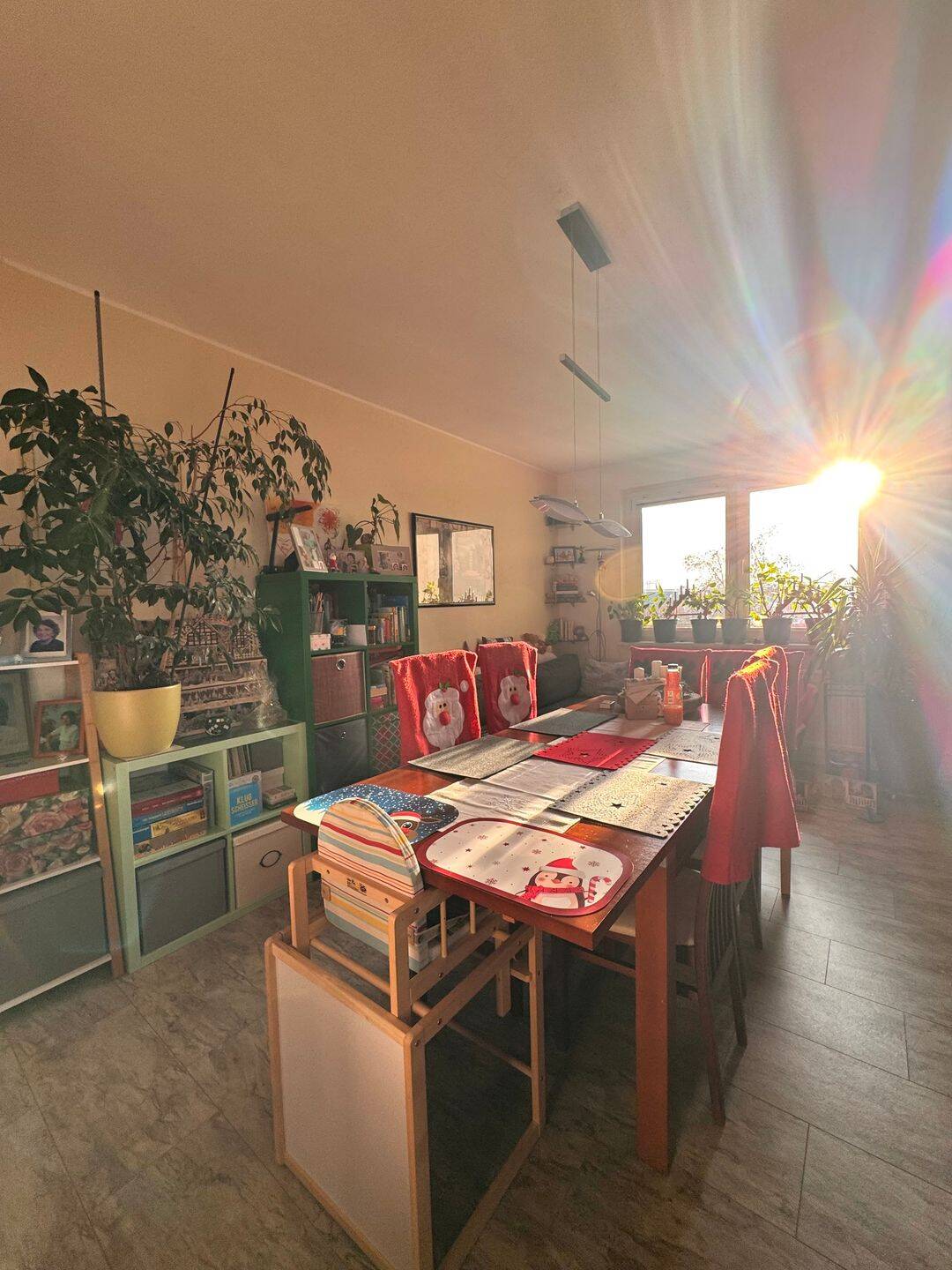 Wohnkomfort im 5. Obergeschoss mit Aufzug – Helle 4 Zimmer Wohnung mit Wintergarten und Balkon, 12627 Berlin (Marzahn-Hellersdorf Hellersdorf)