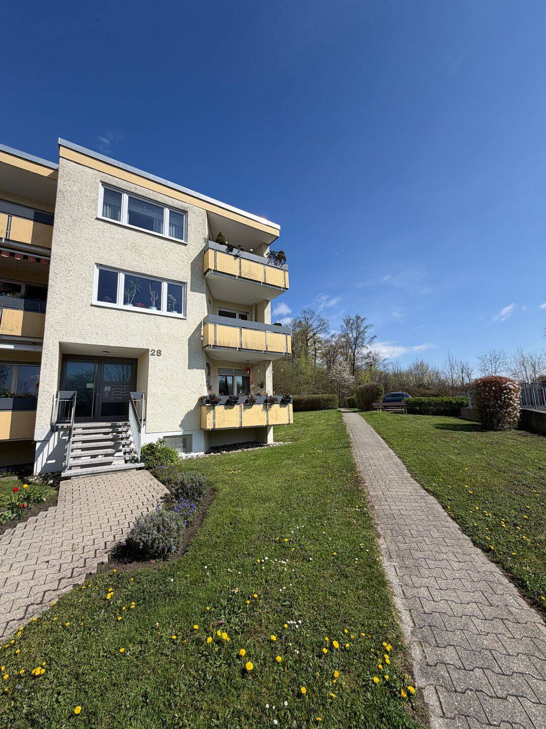 2 Zimmer ETW in Top Zustand mit Sonnenbalkon und Stellplatz!, 89075 Ulm (Böfingen Eselsberg Mitte Oststadt Söflingen)