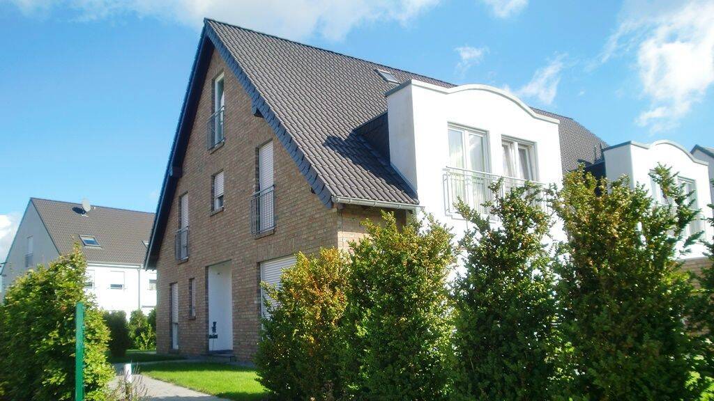Exklusive Doppelhaushälfte mit großem Garten in Einbrungen, 40489 Düsseldorf (Angermund Kaiserswerth Kalkum Lohausen Wittlaer)