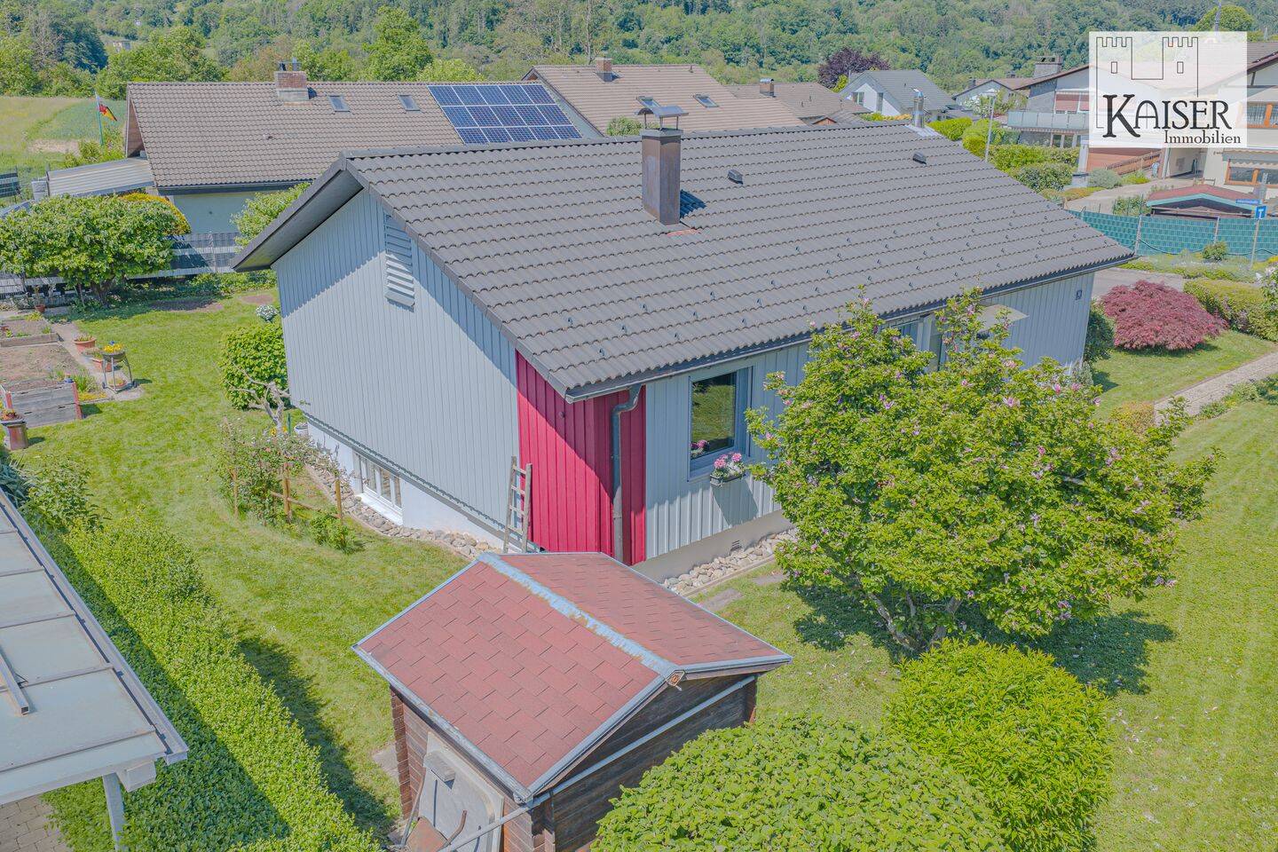 Moderner Bungalow mit großem Grundstück in ruhiger Ortsrandlage von Wehr-Öflingen, 79664 Wehr