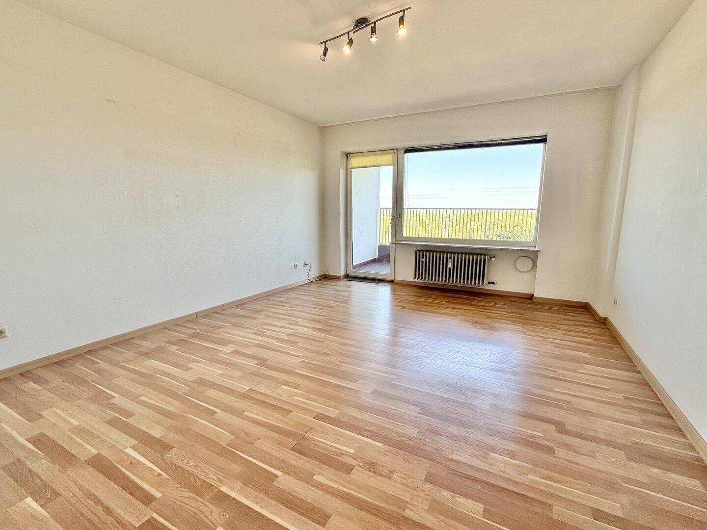 Schöne 2-Zimmer Wohnung im gepflegten Mehrfamilienhaus, 66424 Homburg