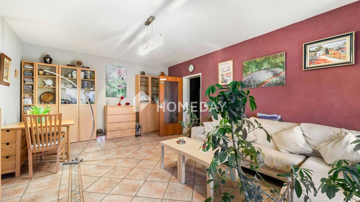 Großzügig geschnittene Vier-Zimmer-Wohnung mit Wohlfühlcharakter, 44799 Bochum (Altenbochum Querenburg Weitmar Wiemelhausen)