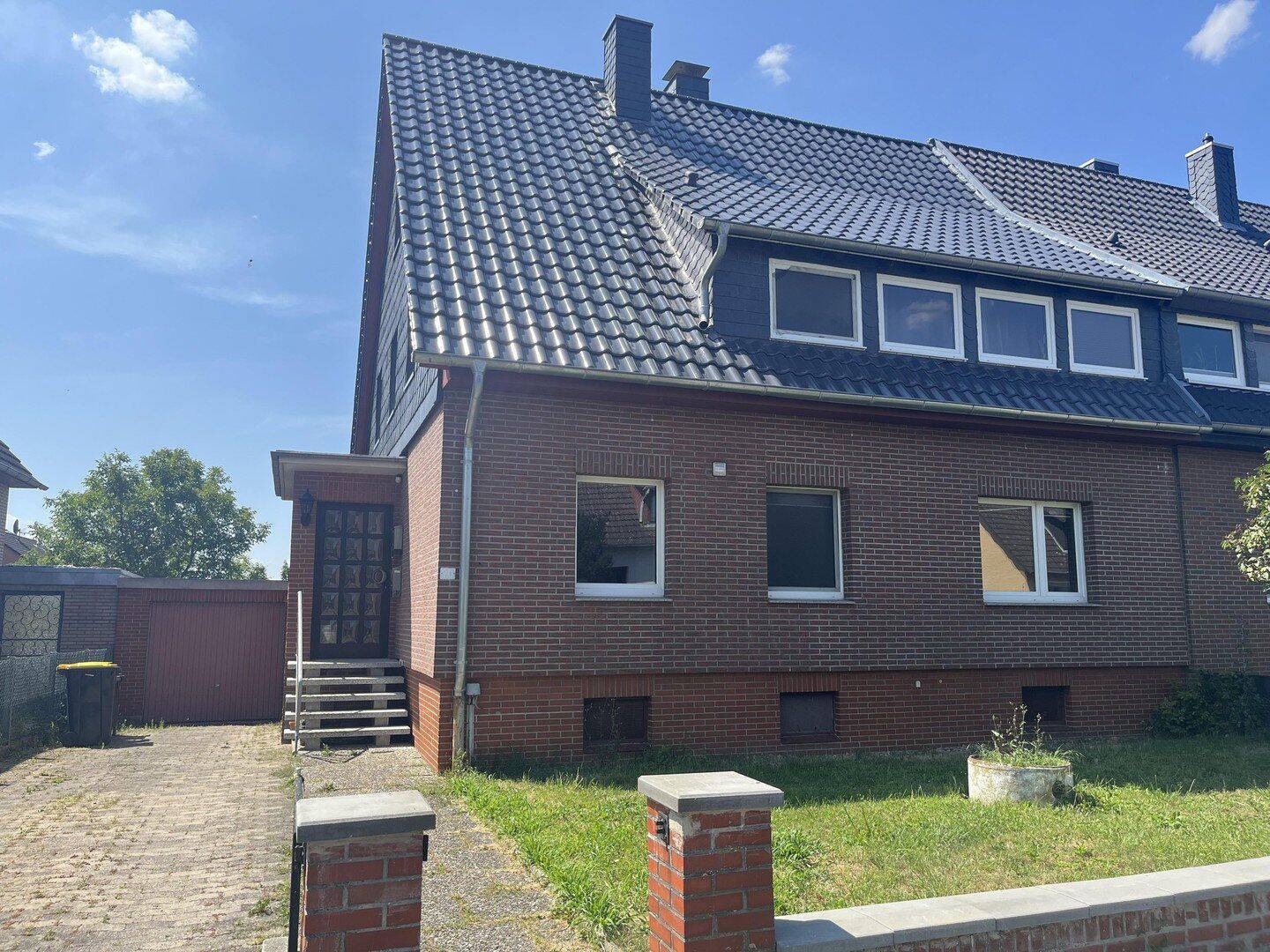 Einfamilienhaus ( DHH ) in 31174 Schellerten- ohne Provision –, 31174 Schellerten
