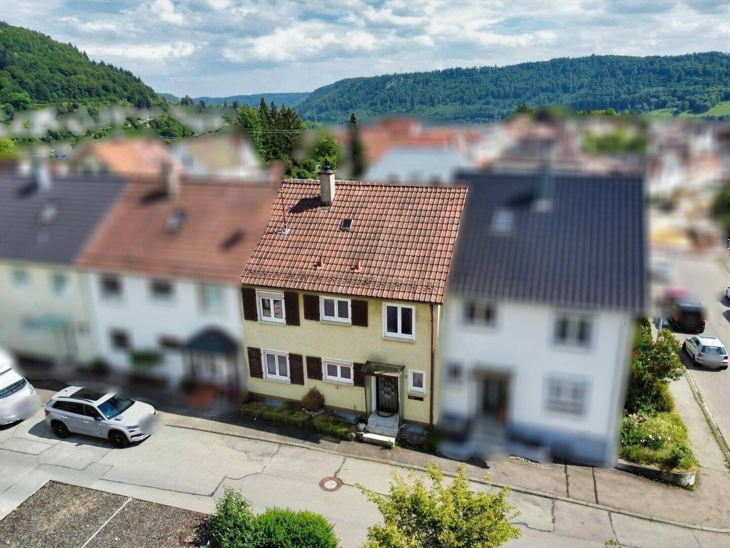 Ein Haus – viele Möglichkeiten. Zweifamilienhaus mit Zukunftspotenzial., 72458 Albstadt