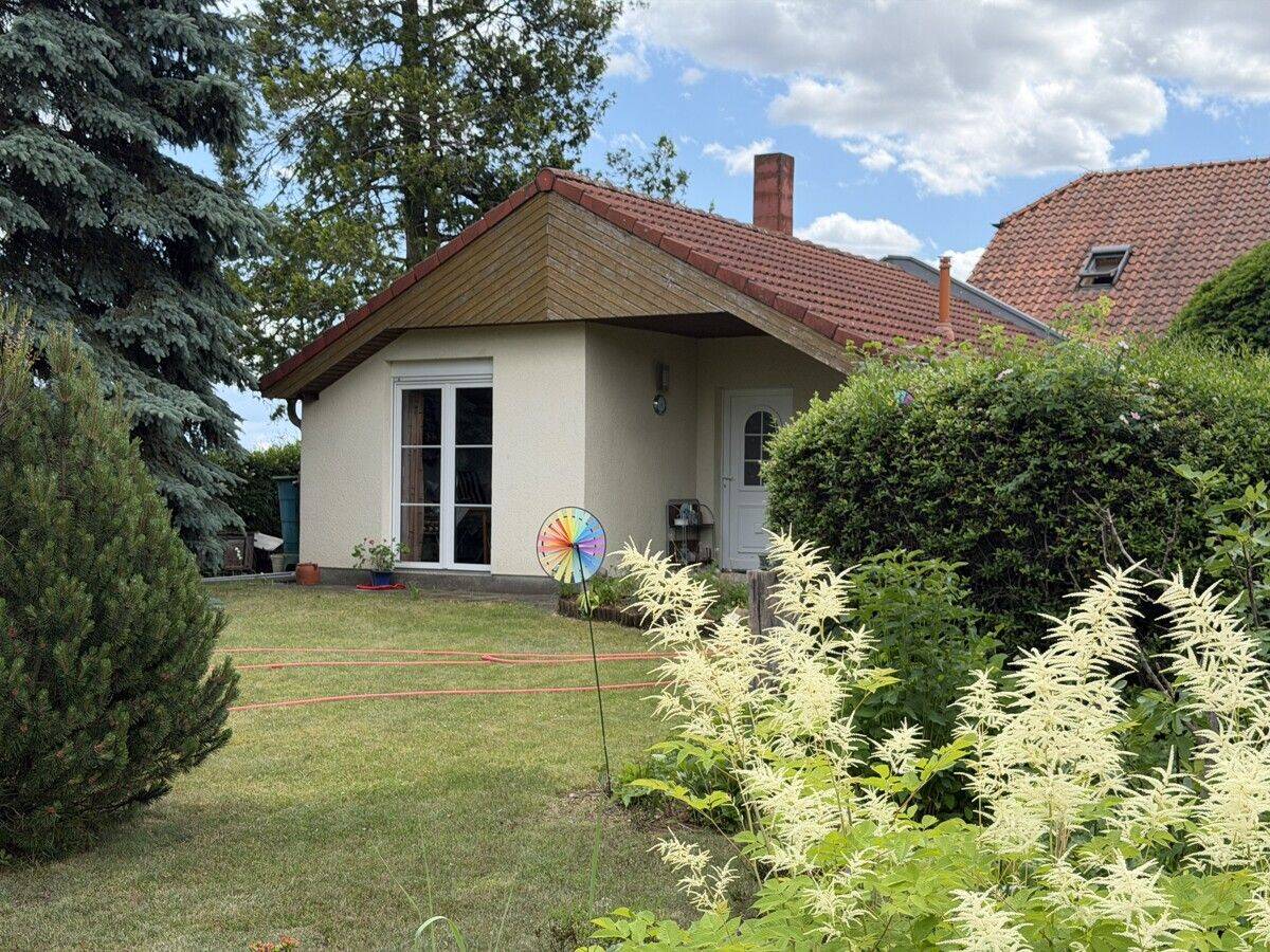 Sehr ruhig gelegenes Kleinhaus, direkt am Feld – in begehrter Wohnlage in Großziethen, 12529 Schönefeld