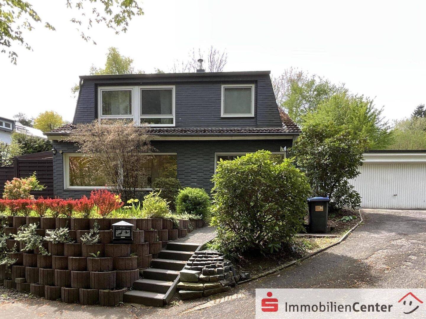 Zwei-Familien-Haus im Grünen – Wohnen mit Wohlfühlfaktor in Remscheid-Hasten, 42855 Remscheid (Innen Lüttringhausen Nord Süd West)