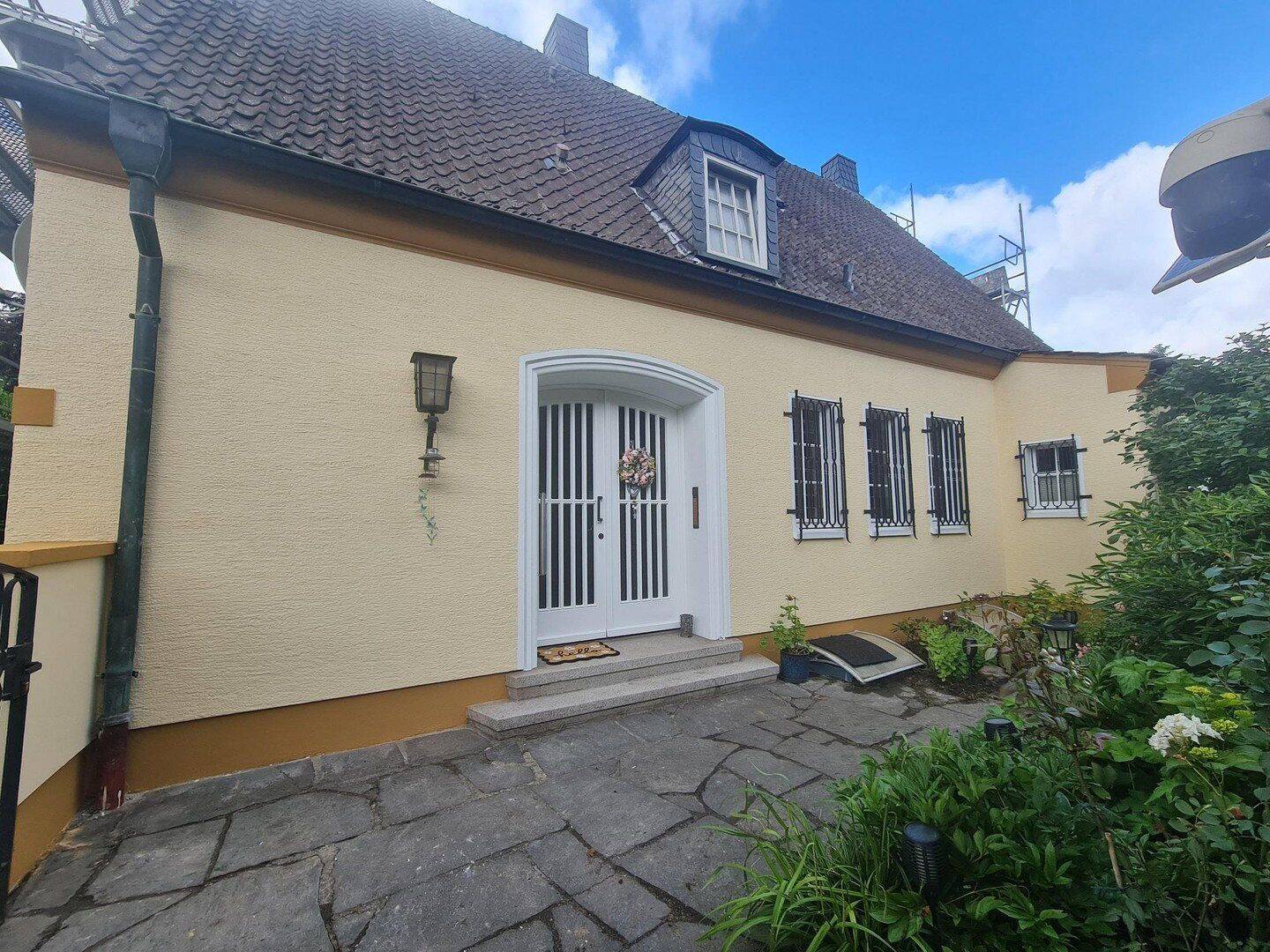Familienparadies – großzügiges EFH mit traumhaftem Garten, 47228 Duisburg (Bergheim Friemersheim Hochemmerich Winkelhausen)
