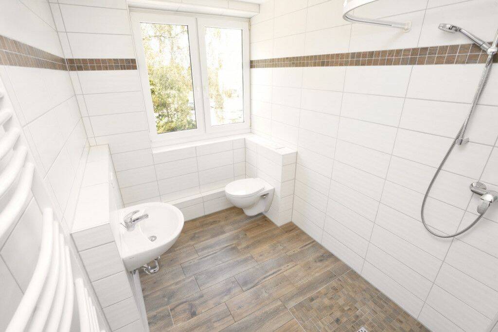 Ebenerdige Dusche / Blick ins Grüne, 9127 Chemnitz