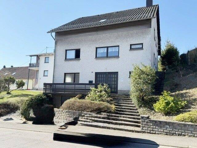 Haus in Mandelbachtal-Ommersheim, 66399 Mandelbachtal