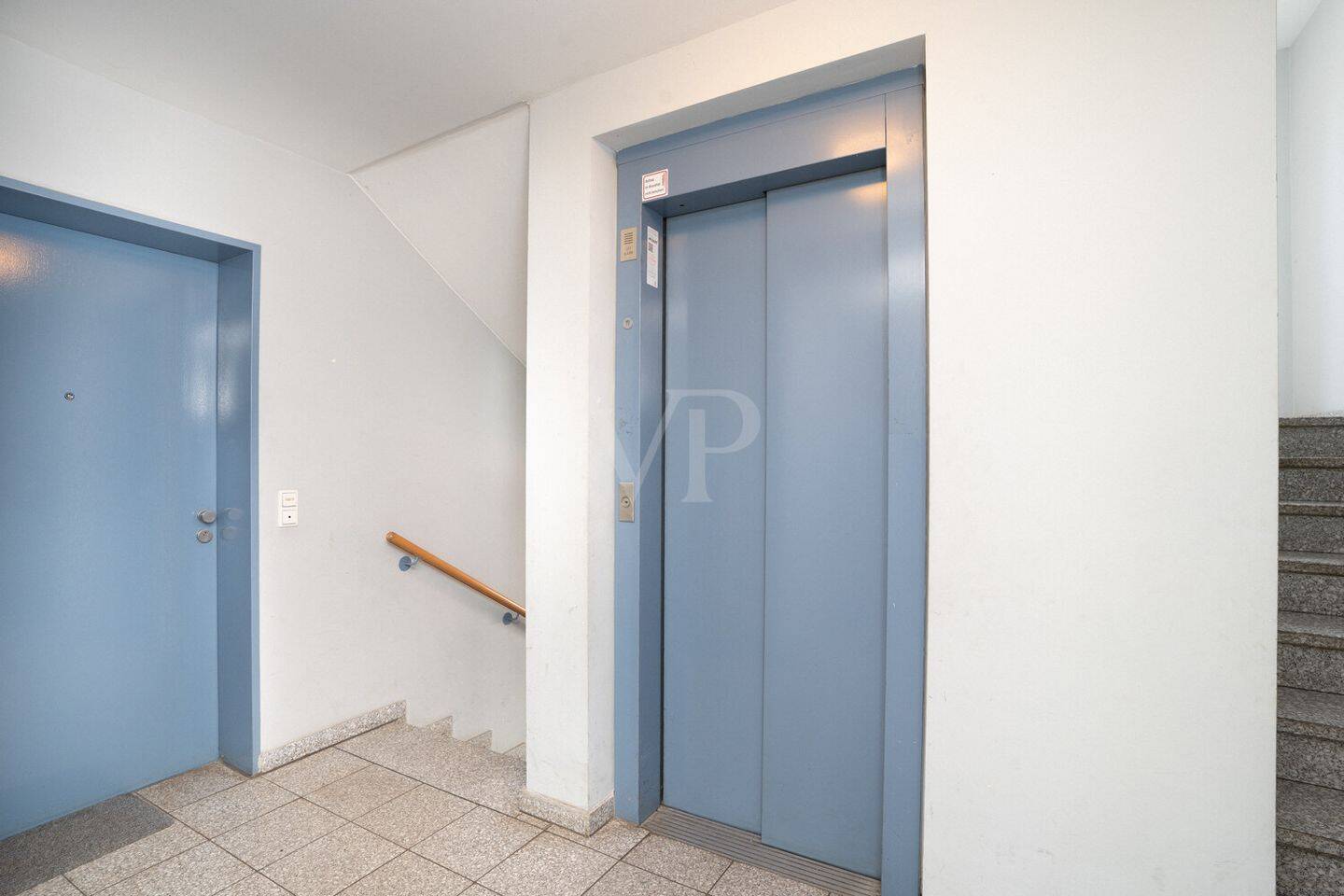 Gepflegte barrierefreie Erdgeschosswohnung mit eigenem Garten und großer sonnenverwöhnter Terrasse, 12355 Berlin (Neukölln Kolonie Platanenblick Rudow Siedl. An der Rudower Höhe)
