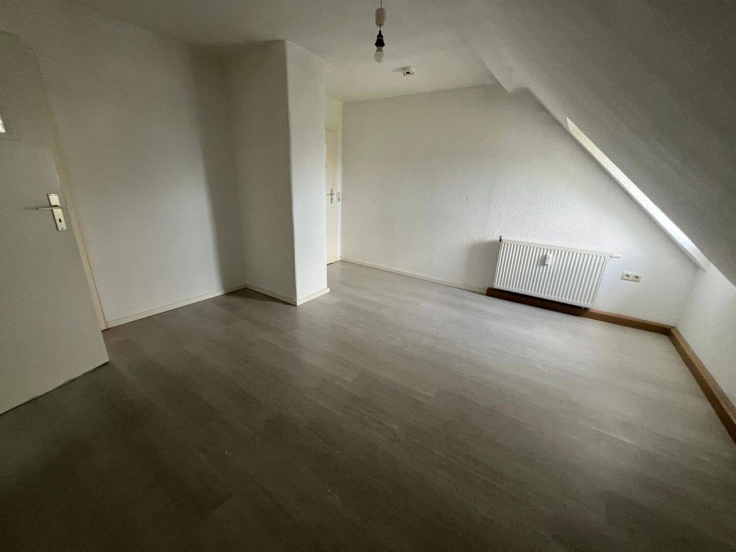 3-Zimmer-Wohnung, 56 m², Hof – 4 OG – nähe Freiheitshalle, 95030 Hof (Epplas Innenstadt Osseck Unterkotzau Wölbattendorf)