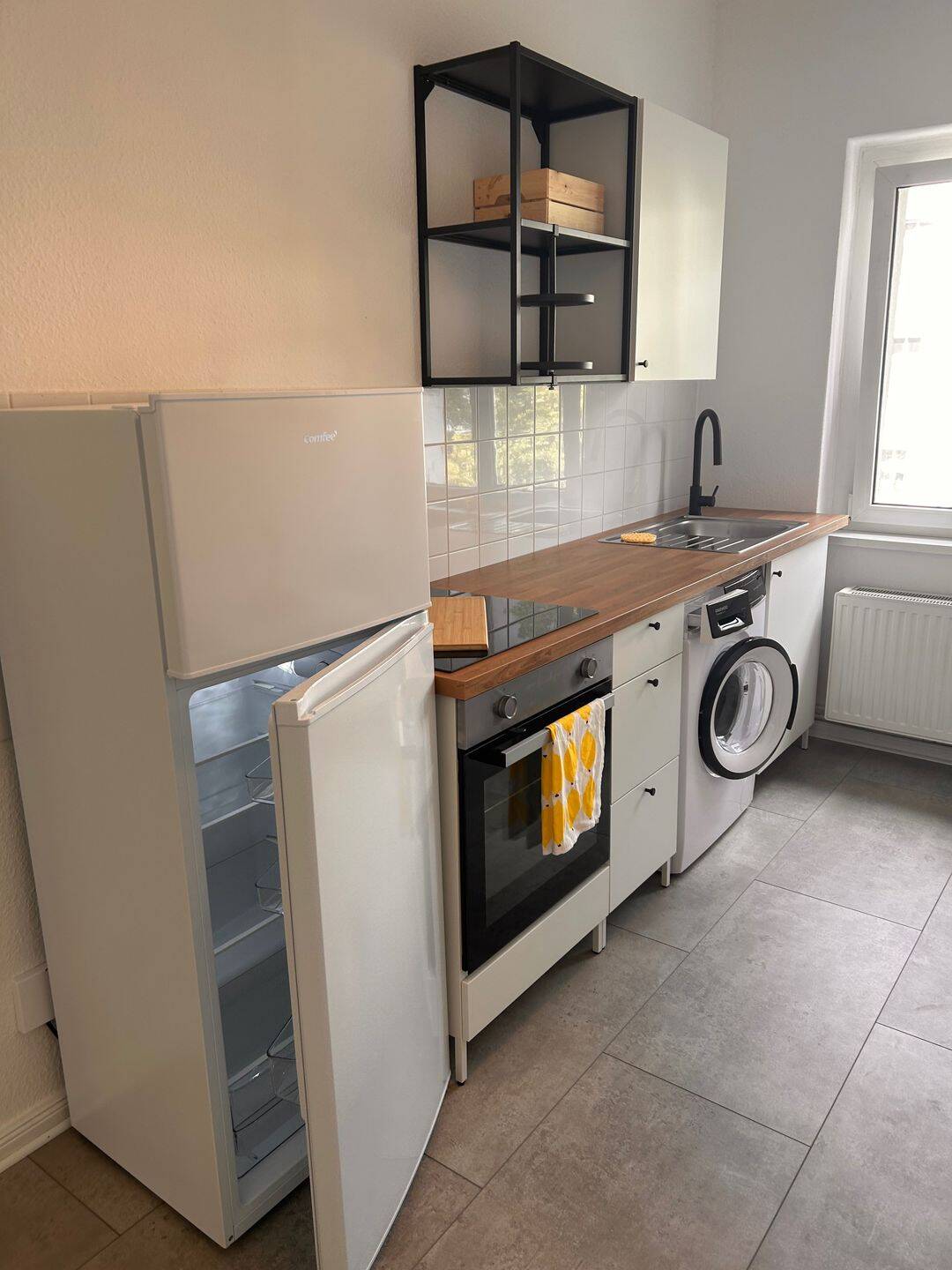 Modernisierte 1-Raum-Wohnung vollmöbliert mit Einbauküche, 13187 Berlin (Pankow)