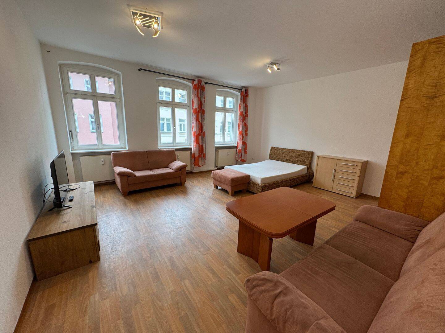 Direkte Innenstadtlage! möblierte 2 Zimmerwohnung mit Balkon!, 7545 Gera (Bieblach Innenstadt Ostviertel Pforten Untermhaus)