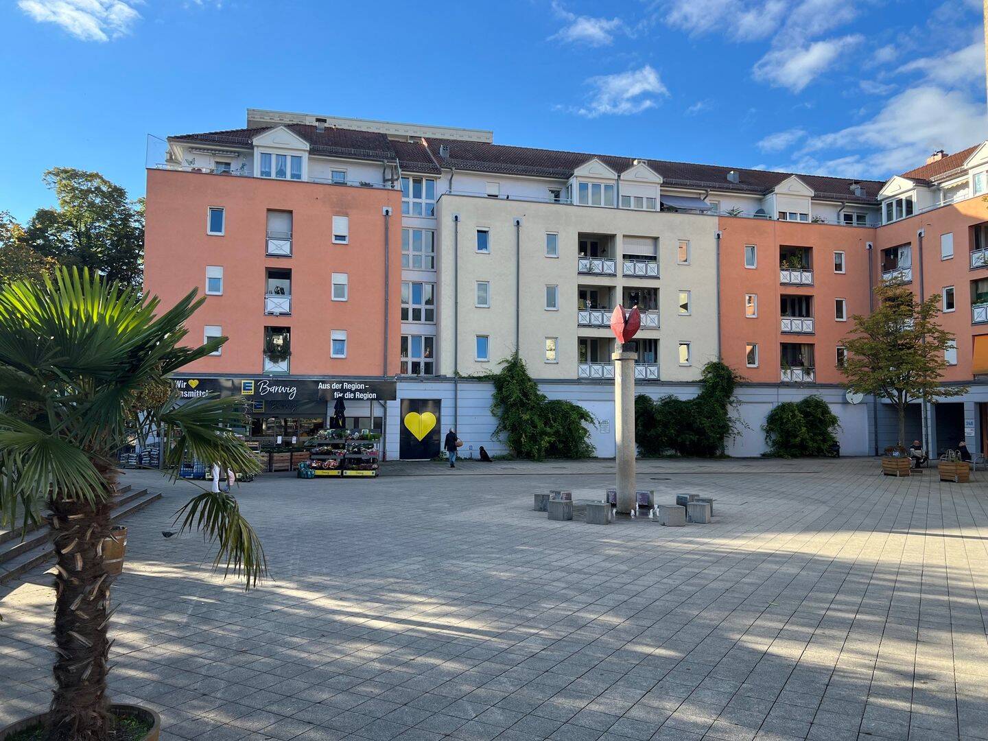 Helle 1,5 Zimmer Wohnung mit Loggia in zentraler Lage von Freiburg, 79108 Freiburg im Breisgau (Brühl Herdern Hochdorf Lehen Zähringen)