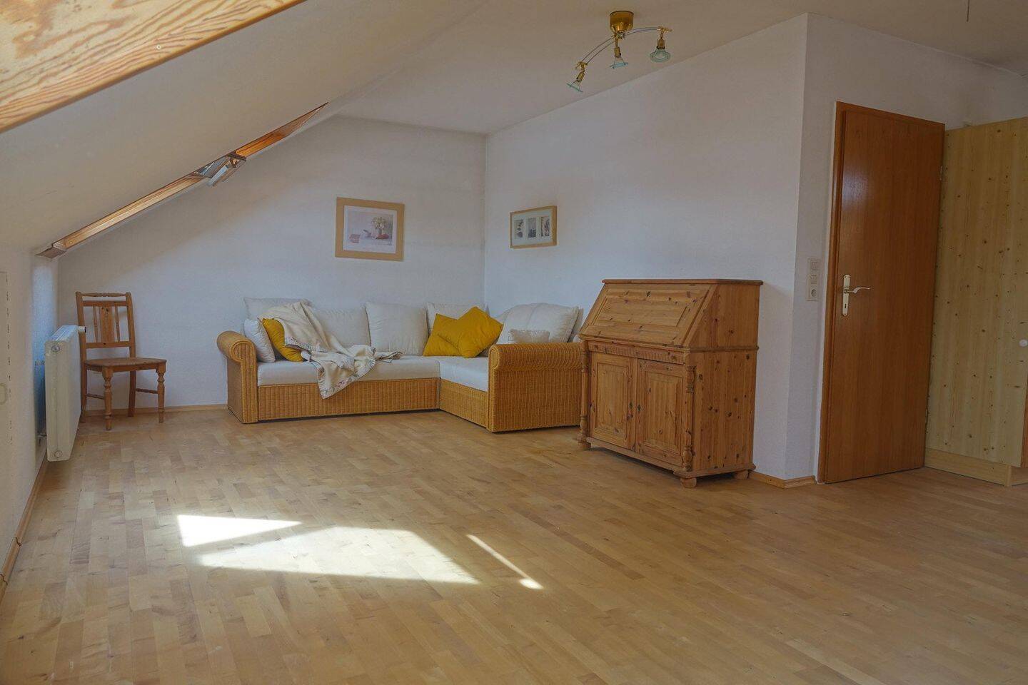 Besichtigungstermine 25./26.7. frei: Platz, Platz, Platz (Gesamtfläche 220 m²) …und ganz hübsch, 64625 Bensheim