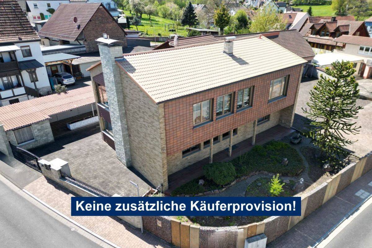Großzügiges Einfamilienhaus mit Garagenhof und schönem Garten, 63776 Mömbris