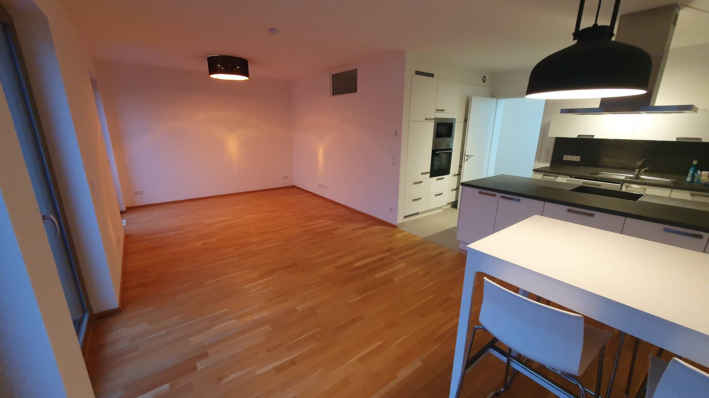 von Privat: 3-Zimmer-Wohnung mit Balkon und Einbauküche :-) … ab 01.08.2026 verfügbar, 91054 Erlangen (Burgberg Erlangen-Nord Erlangen-Ost Innenstadt Sieglitzhof)