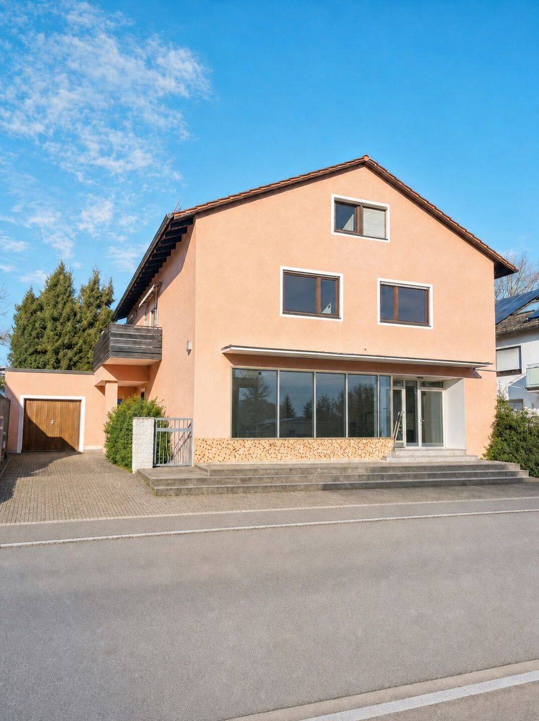Wohn- und Geschäftshaus · Kaufpreis annähernd Bodenwert · Sofortiger Mietertrag · Eigenbezug möglich, 81739 München (Ramersdorf-Perlach)