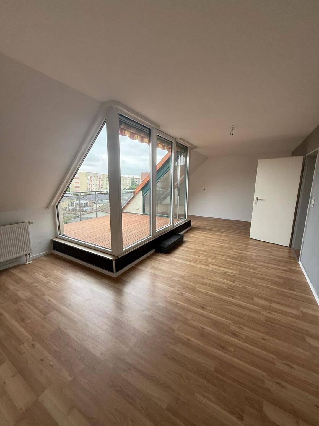 Traumhafte Dachgeschosswohnung, 6449 Aschersleben