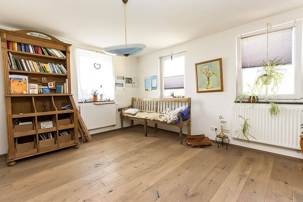 Komplett saniertes Landhaus … natürlicher Charme kombiniert mit modernen Highlights, 88515 Langenenslingen