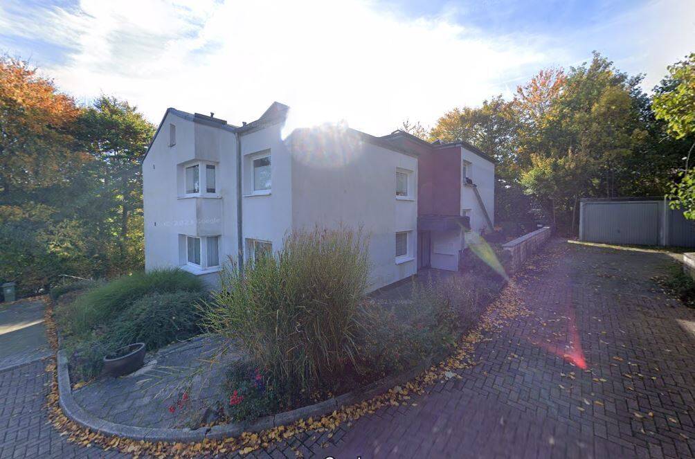 Freundliche 4-Raum-Hochparterre-Wohnung mit Garten, EBK und Balkon in Herdeckecke, 58313 Herdecke