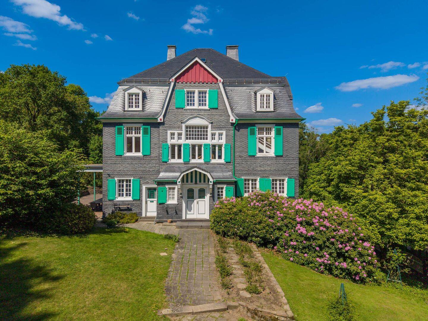 Denkmalgeschützte Bergische Villa in Halbach