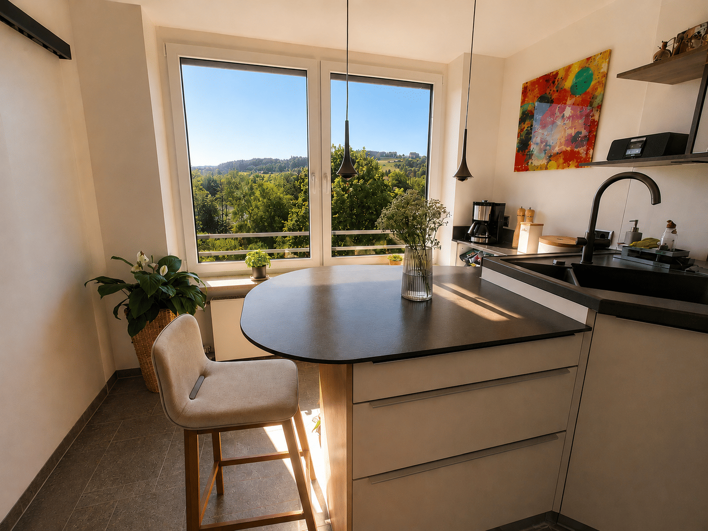 Einziehen statt renovieren: 105 m² mit Stadtweiherblick | Loggia | Aufzug | Garage | modernisiert, 87435 Kempten (Allgäu) (Adelharz Eich Kempten Rothkreuz Steufzgen)