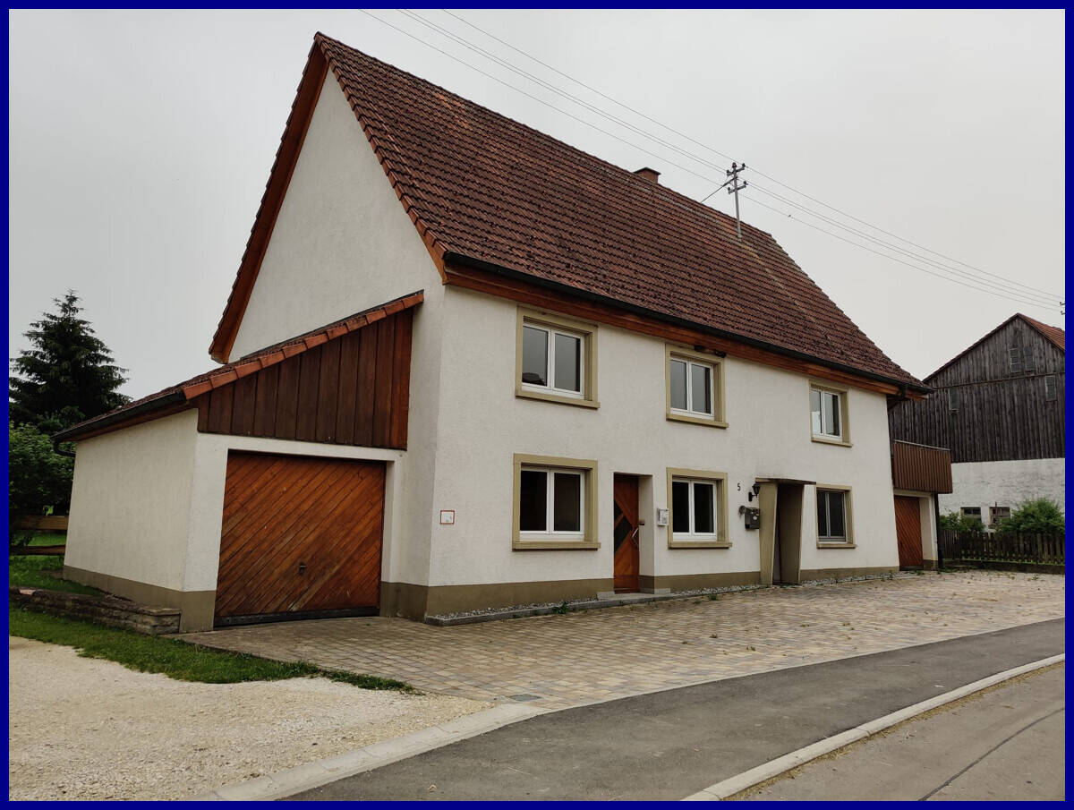 Hüfingen – Sumpfohren – Schönes Einfamilienhaus mit Einliegerwohnung, 78183 Hüfingen