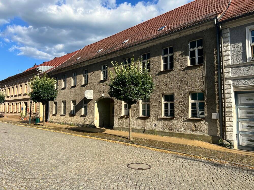 Historisches Schulgebäude in Liebenwalde – großes Potenzial für die Entwicklung von 11 Wohneinheiten, 16559 Liebenwalde