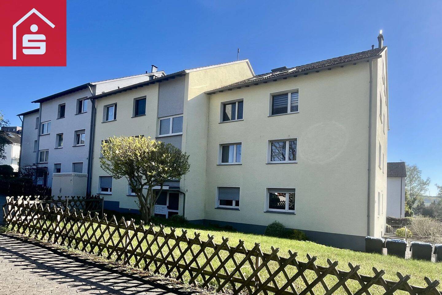 Gemütliche Dachgeschosswohnung mit Charme auf dem Müggenberg, 59755 Arnsberg