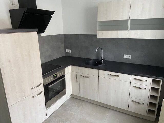 moderne 2-Raum-Wohnung mit Einbauküche in Greiz, 7973 Greiz