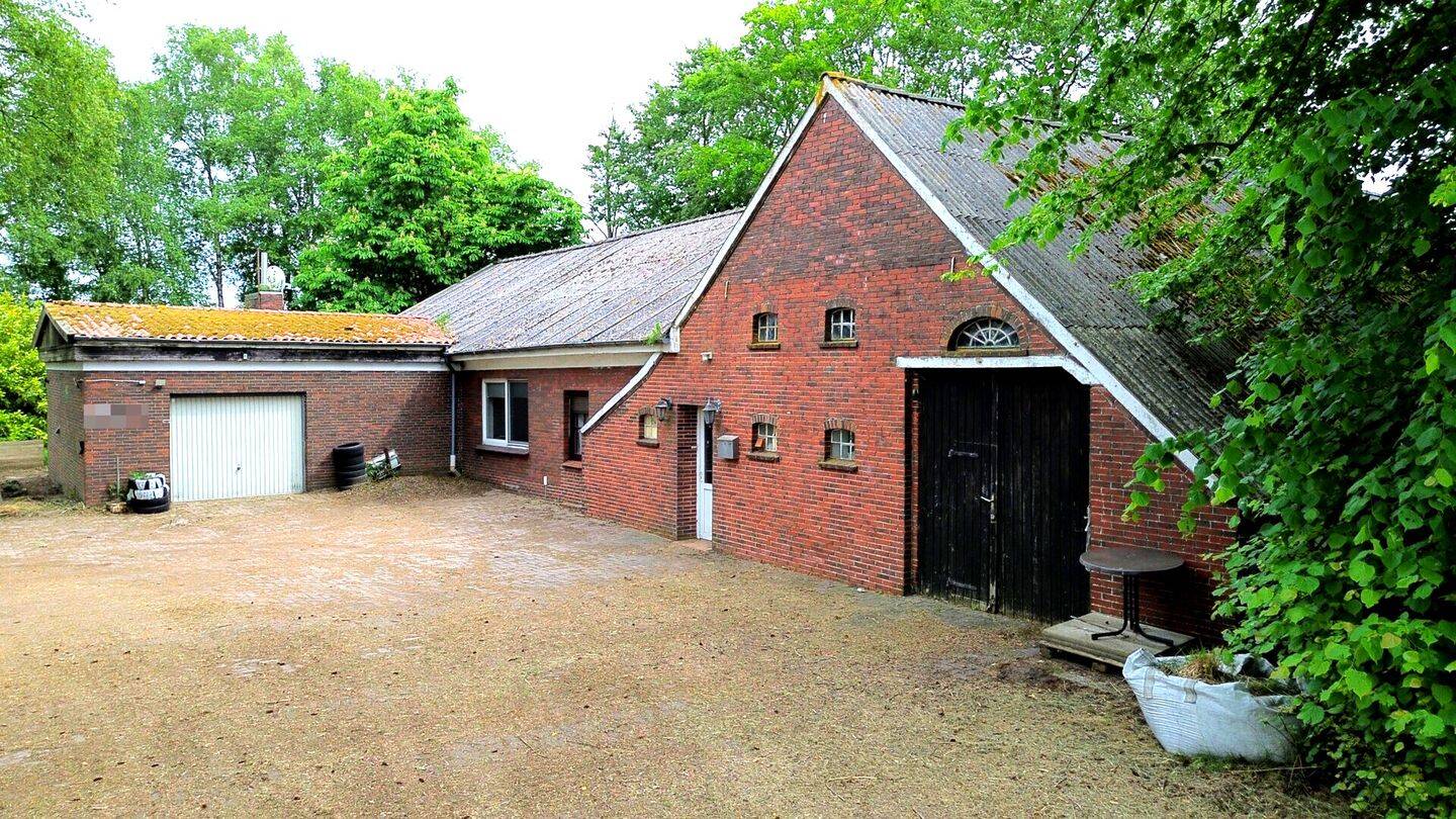Wohnhaus mit 2 Wohneinheiten, ideal für handwerklich Geschickte., 26629 Großefehn
