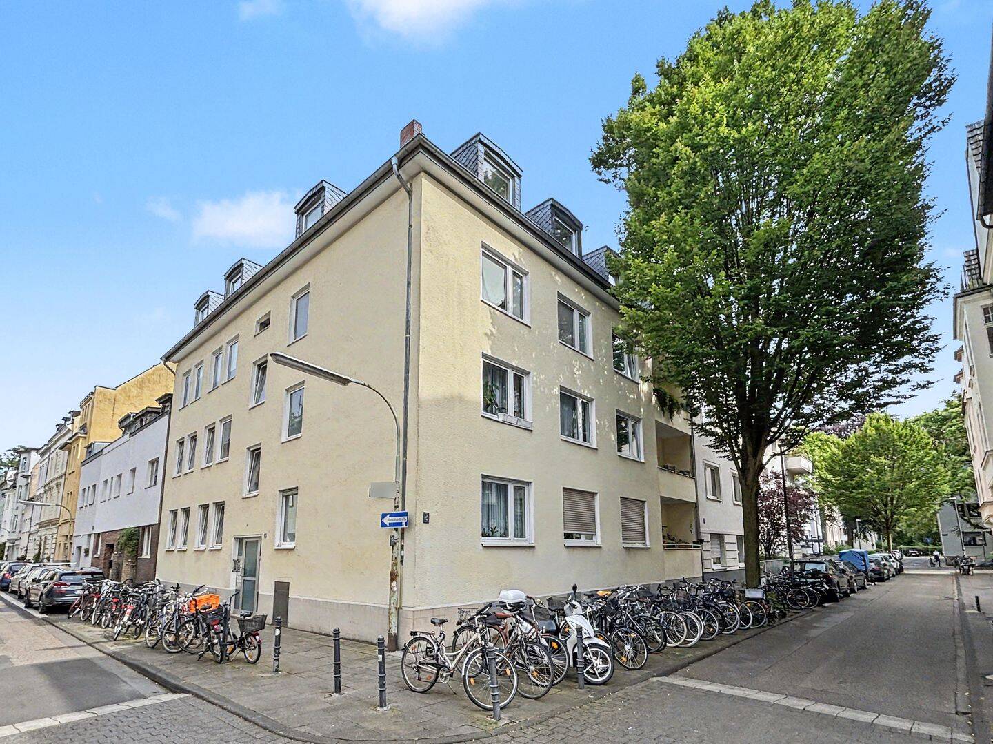 Top gepflegte 2-Zimmer-Wohnung in beliebter Lage von Köln-Nippes, 50733 Köln (Nippes Weidenpesch)