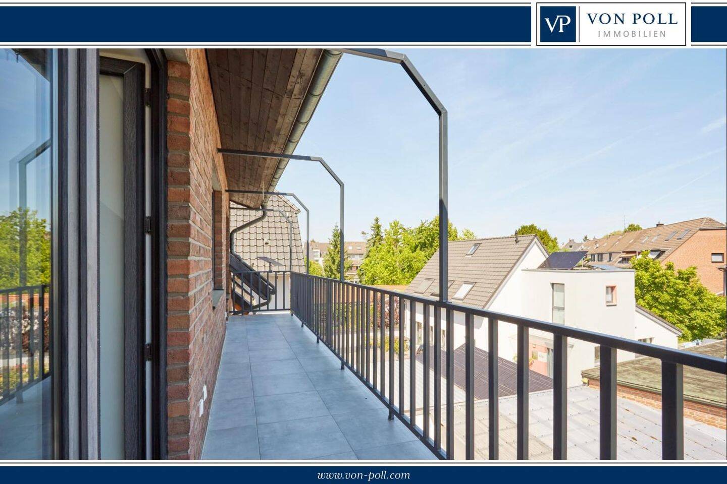 Lichtdurchflutetes Maisonette-Feeling mit Echtholzparkett und großem Balkon, 40593 Düsseldorf (Benrath Garath Urdenbach)