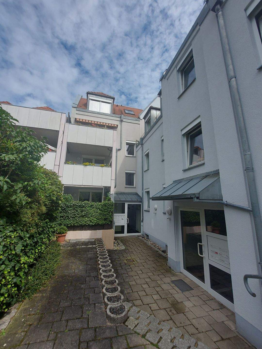 tolles 1-Raum Apartment mit Terrasse sucht neuen Mieter, 7407 Rudolstadt