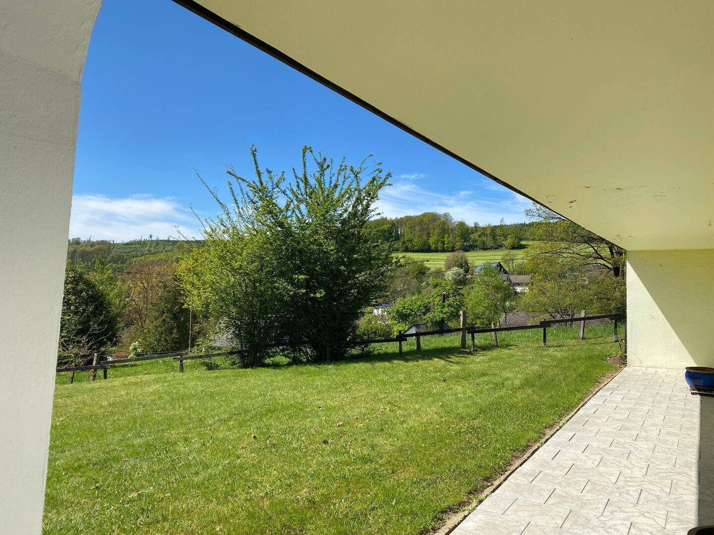 Zweifamilienhaus über EG + UG, großes Grdst., Doppelgarage, GM-Hülsenbusch, 51647 Gummersbach