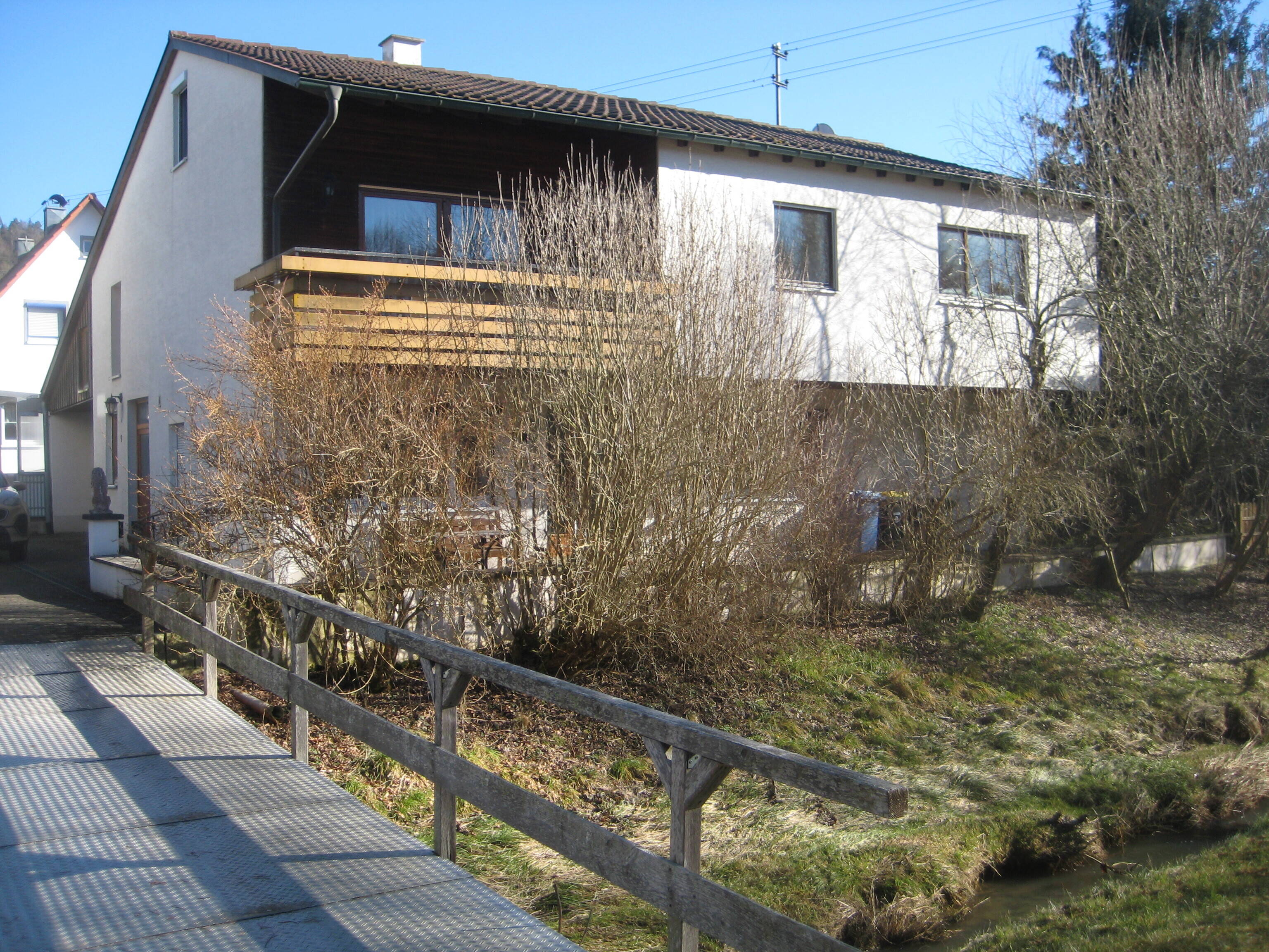 Schönes Einfamilien-Wohnhaus, bei Bedarf mit Werkstattmöglichkeit, ruhig und idyllisch mit Bachlauf in Seitingen-Oberflacht, 78606 Seitingen-Oberflacht