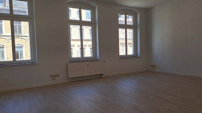 großzügige 3 Raumwohnung mit Balkon und Schlafzimmer hofseitig, 9112 Chemnitz (Altendorf Kaßberg Zentrum)