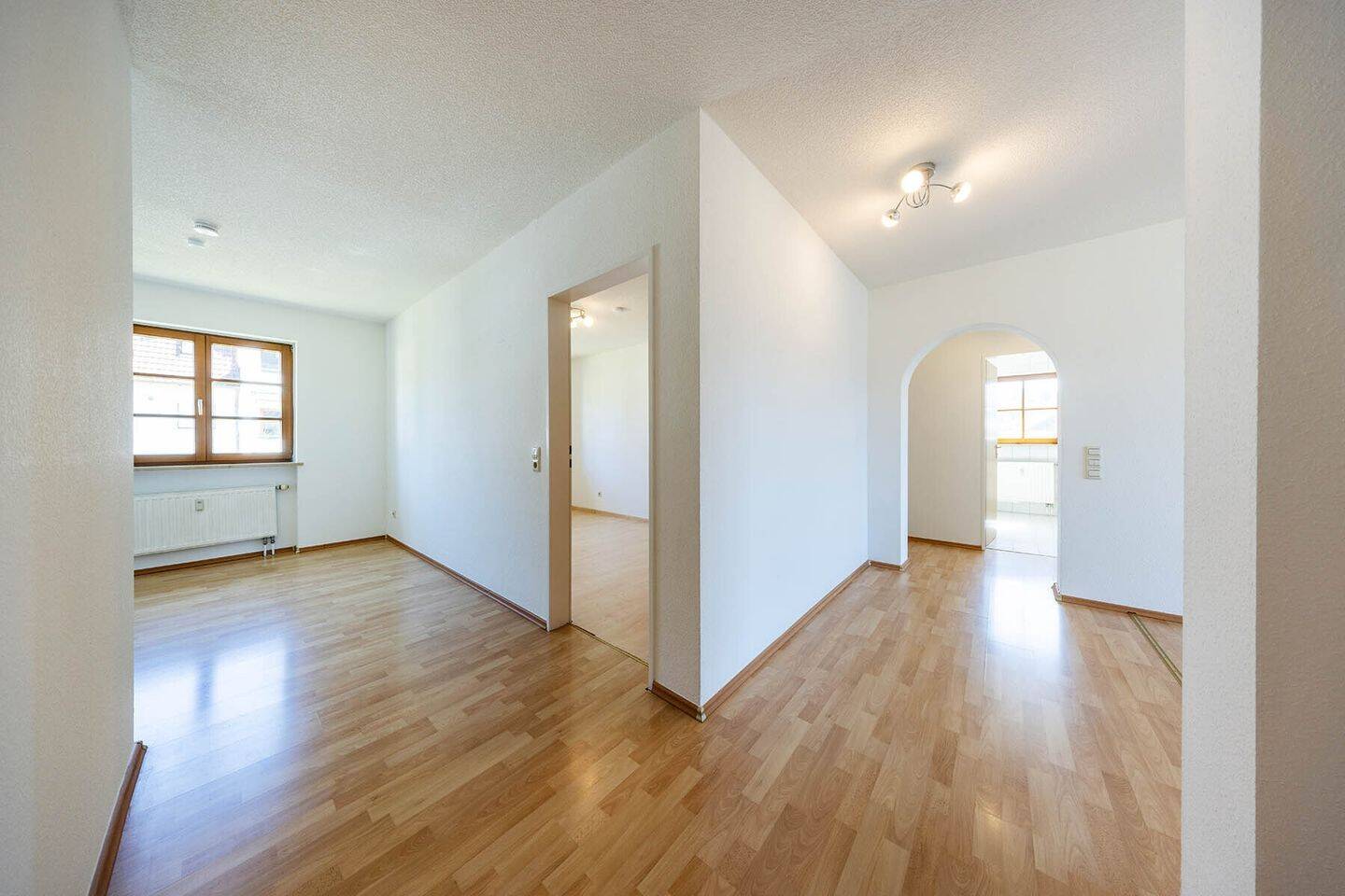 4-Zimmer-Wohnung mit Balkon und Tiefgarage – nur wenige Minuten zum See!, 78476 Allensbach