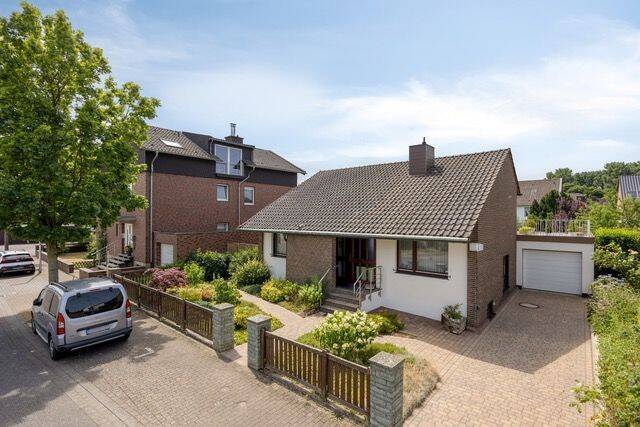 Jülich-Heckfeld | Einfamilienhaus mit Garage und traumhaftem Garten | Anbau & Aufstockungspotential, 52428 Jülich