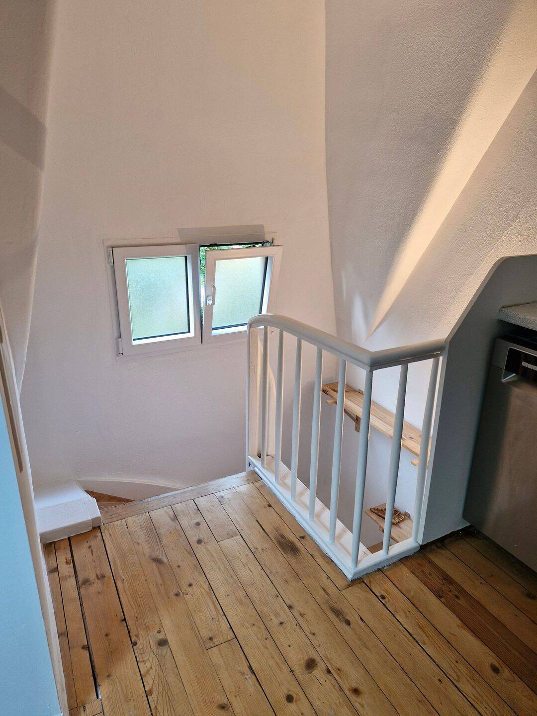 Charmante Dachgeschoss Wohnung in zentraler Lage, 70188 Stuttgart (Mitte Ost)