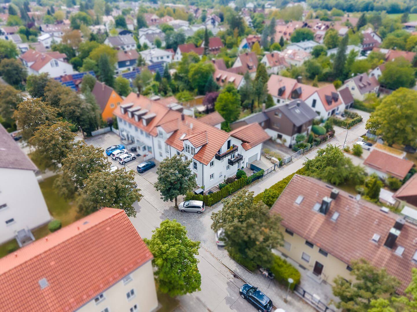 QQI: Einzigartige Maisonette-Wohnung mit separatem Eingang und Garten, 85591 Vaterstetten